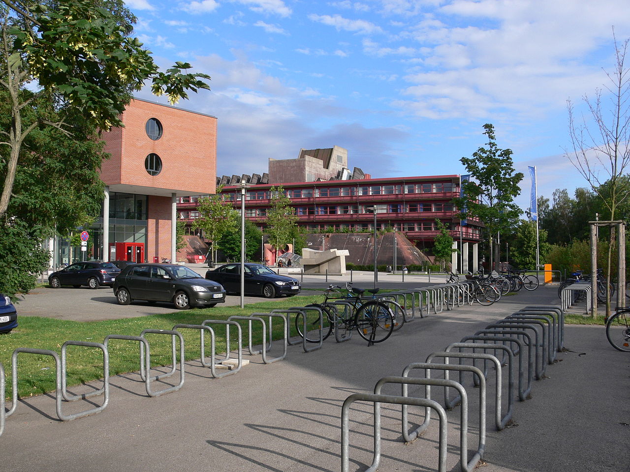 Nürnberg, Universitätscampus, Ansicht von der Maxtormauer